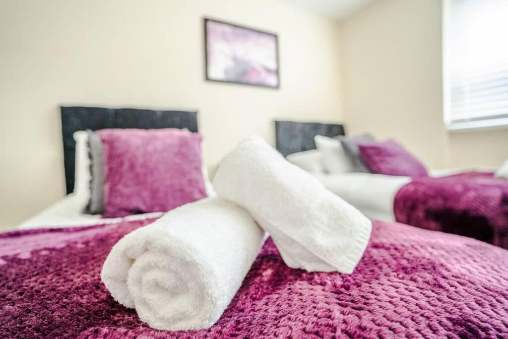 Off Road Parking, Smart Tv In Each Room! สวอนซี ภายนอก รูปภาพ
